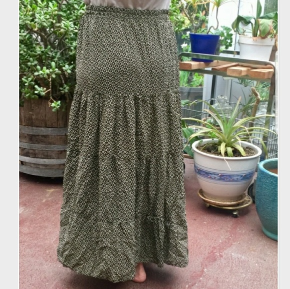 Romeo Romeo 36" long skirt 25" waist - Picture 4 of 5